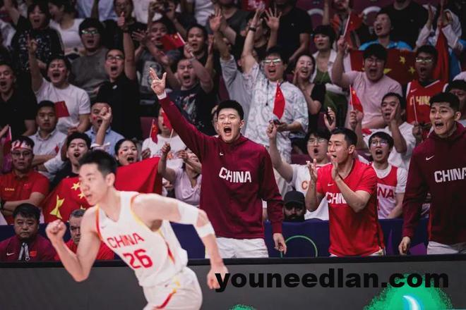 时隔10年全胜出线，中国男篮收获了什么？